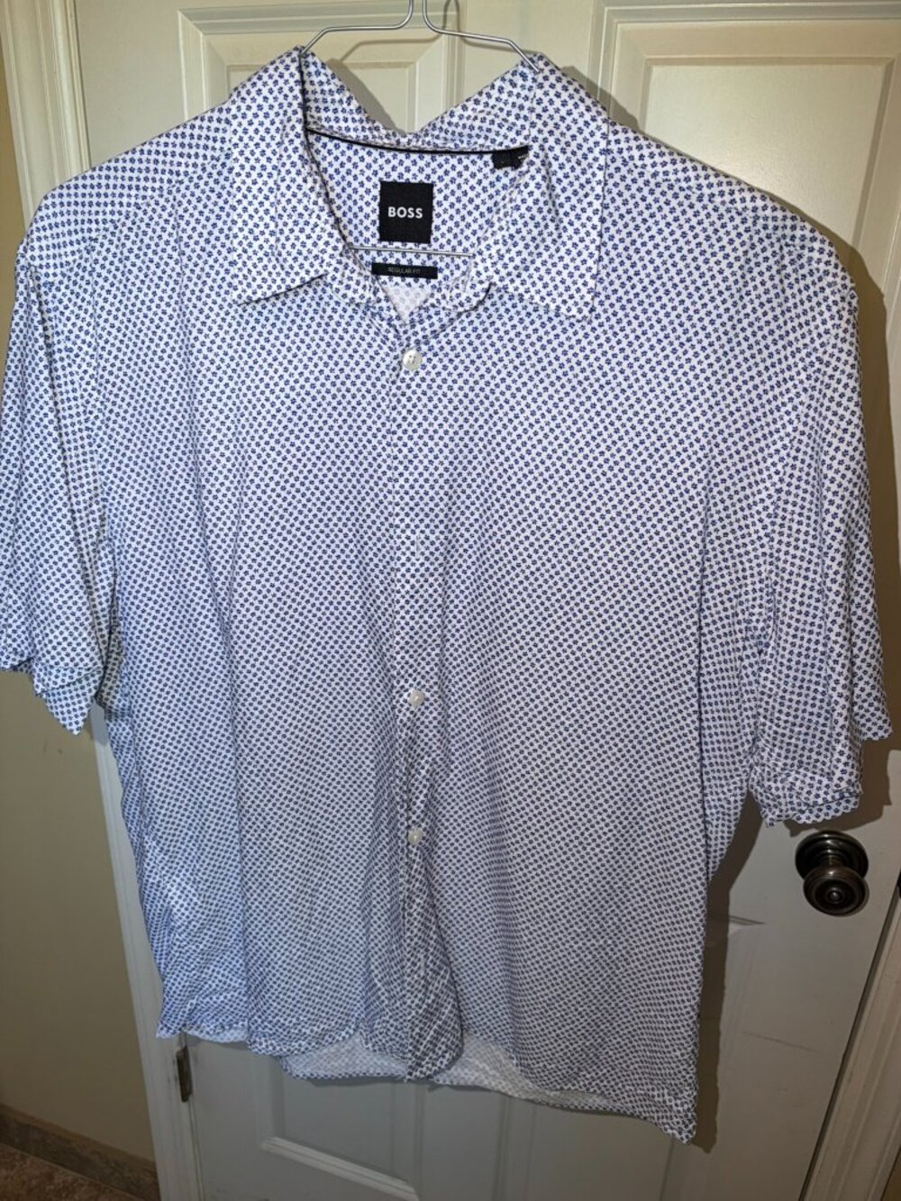 Hugo Boss Men's Short Sleeve Button Down Shirt, Large Regular Fit